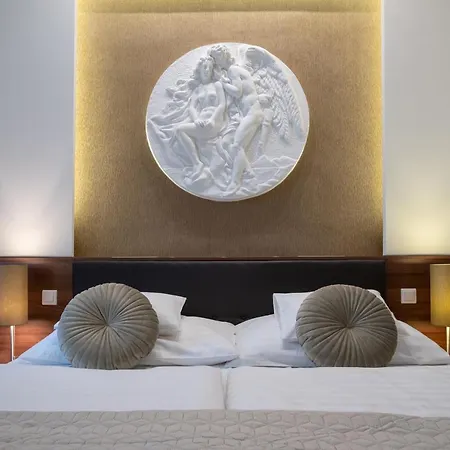 Atrium & Cafe Oda ve Kahvaltı Sopron