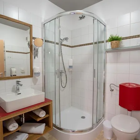 住宿加早餐酒店 Atrium & Cafe 索普隆