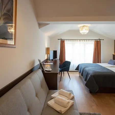 Nocleg ze śniadaniem Atrium & Cafe 2*
